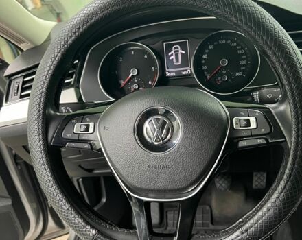 Серый Фольксваген Пассат Вариант, объемом двигателя 1.6 л и пробегом 290 тыс. км за 16286 $, фото 2 на Automoto.ua