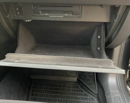 Серый Фольксваген Пассат Вариант, объемом двигателя 1.6 л и пробегом 230 тыс. км за 12500 $, фото 18 на Automoto.ua