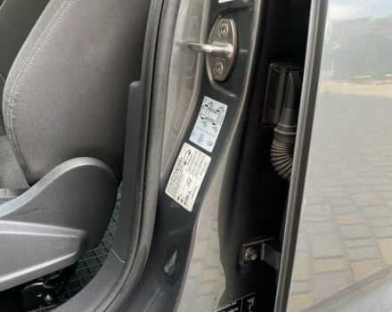 Серый Фольксваген Пассат Вариант, объемом двигателя 1.6 л и пробегом 230 тыс. км за 12500 $, фото 14 на Automoto.ua