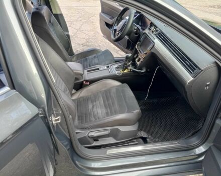 Серый Фольксваген Пассат Вариант, объемом двигателя 2 л и пробегом 270 тыс. км за 19500 $, фото 11 на Automoto.ua