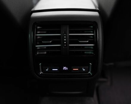 Сірий Фольксваген Пассат Варіант, об'ємом двигуна 2 л та пробігом 238 тис. км за 15300 $, фото 6 на Automoto.ua