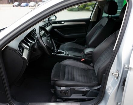 Сірий Фольксваген Пассат Варіант, об'ємом двигуна 2 л та пробігом 238 тис. км за 15300 $, фото 4 на Automoto.ua