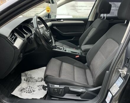 Серый Фольксваген Пассат Вариант, объемом двигателя 1.6 л и пробегом 211 тыс. км за 14900 $, фото 9 на Automoto.ua