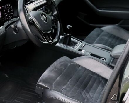 Сірий Фольксваген Пассат Варіант, об'ємом двигуна 2 л та пробігом 165 тис. км за 18850 $, фото 4 на Automoto.ua