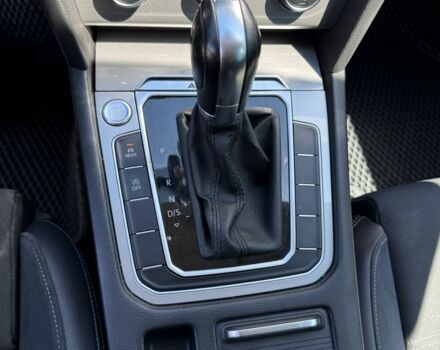 Серый Фольксваген Пассат Вариант, объемом двигателя 2 л и пробегом 255 тыс. км за 22000 $, фото 5 на Automoto.ua