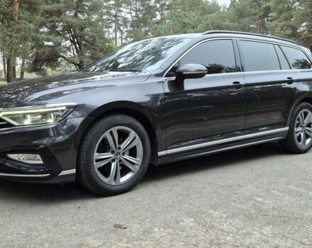 Серый Фольксваген Пассат Вариант, объемом двигателя 2 л и пробегом 207 тыс. км за 23900 $, фото 1 на Automoto.ua