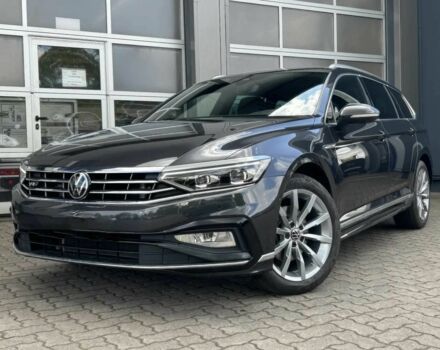 Фольксваген Пассат Вариант 2023 в Киеве на Automoto.ua Серый Фольксваген Пассат Вариант, объемом двигателя 2 л и пробегом 19 тыс. км за 5100 $, фото 1 на Automoto.ua