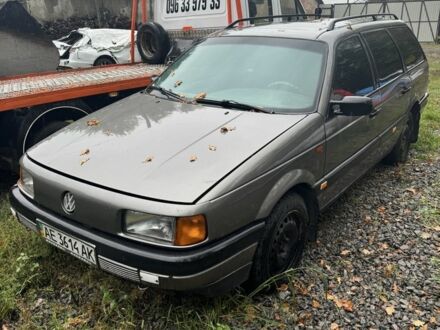Фольксваген Пассат Варіант 1992 у Умани на Automoto.ua Сірий Фольксваген Пассат Варіант, об'ємом двигуна 1.9 л та пробігом 250 тис. км за 1200 $, фото 1 на Automoto.ua