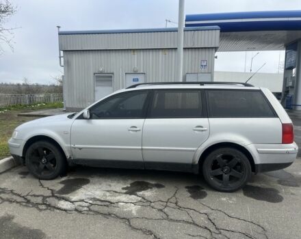 Сірий Фольксваген Пассат Варіант, об'ємом двигуна 2.5 л та пробігом 300 тис. км за 3500 $, фото 1 на Automoto.ua