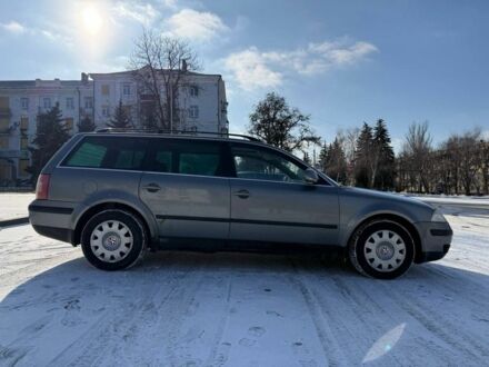 Серый Фольксваген Пассат Вариант, объемом двигателя 0 л и пробегом 300 тыс. км за 2442 $, фото 1 на Automoto.ua