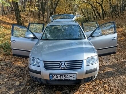 Фольксваген Пассат Вариант 2004 в Киеве на Automoto.ua Серый Фольксваген Пассат Вариант, объемом двигателя 2 л и пробегом 193 тыс. км за 6000 $, фото 1 на Automoto.ua