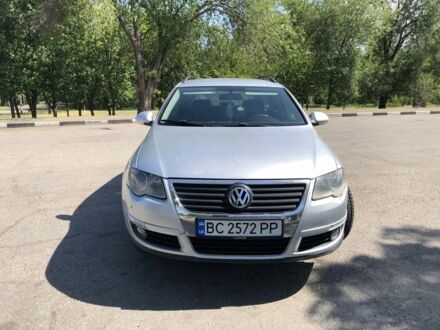 Фольксваген Пассат Варіант 2005 у Запоріжжя на Automoto.ua Сірий Фольксваген Пассат Варіант, об'ємом двигуна 2 л та пробігом 335 тис. км за 5900 $, фото 1 на Automoto.ua