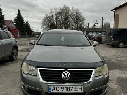 Сірий Фольксваген Пассат Варіант, об'ємом двигуна 2 л та пробігом 345 тис. км за 6000 $, фото 1 на Automoto.ua