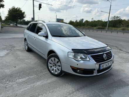 Фольксваген Пассат Варіант 2005 у Дніпро (Дніпропетровську) на Automoto.ua Сірий Фольксваген Пассат Варіант, об'ємом двигуна 2 л та пробігом 300 тис. км за 6300 $, фото 1 на Automoto.ua