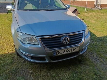 Фольксваген Пассат Вариант 2005 в Стрые на Automoto.ua Серый Фольксваген Пассат Вариант, объемом двигателя 2 л и пробегом 289 тыс. км за 4999 $, фото 1 на Automoto.ua