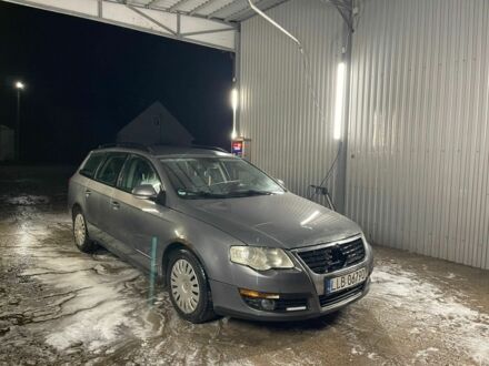 Серый Фольксваген Пассат Вариант, объемом двигателя 1 л и пробегом 324 тыс. км за 1650 $, фото 1 на Automoto.ua