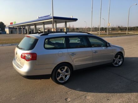 Фольксваген Пассат Вариант 2005 в Ковель на Automoto.ua Серый Фольксваген Пассат Вариант, объемом двигателя 2 л и пробегом 252 тыс. км за 4999 $, фото 1 на Automoto.ua