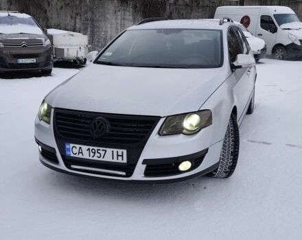 Сірий Фольксваген Пассат Варіант, об'ємом двигуна 2 л та пробігом 382 тис. км за 5400 $, фото 1 на Automoto.ua