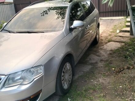 Фольксваген Пассат Варіант 2006 у Житомирі на Automoto.ua Сірий Фольксваген Пассат Варіант, об'ємом двигуна 0 л та пробігом 247 тис. км за 5799 $, фото 1 на Automoto.ua