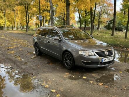 Фольксваген Пассат Вариант 2006 в Радомышле на Automoto.ua Серый Фольксваген Пассат Вариант, объемом двигателя 2 л и пробегом 200 тыс. км за 4999 $, фото 1 на Automoto.ua