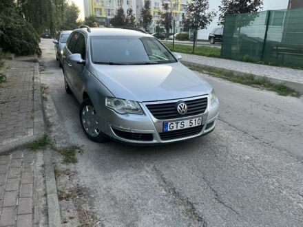 Фольксваген Пассат Вариант 2006 в Киеве на Automoto.ua Серый Фольксваген Пассат Вариант, объемом двигателя 2 л и пробегом 300 тыс. км за 2750 $, фото 1 на Automoto.ua