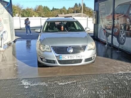 Фольксваген Пассат Вариант 2006 в Золочев на Automoto.ua Серый Фольксваген Пассат Вариант, объемом двигателя 1.9 л и пробегом 560 тыс. км за 4850 $, фото 1 на Automoto.ua