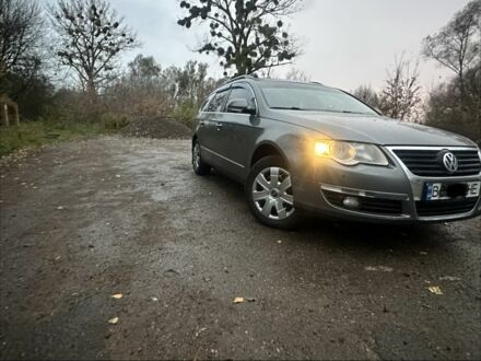 Фольксваген Пассат Варіант 2007 у Львові на Automoto.ua Сірий Фольксваген Пассат Варіант, об'ємом двигуна 2 л та пробігом 449 тис. км за 5300 $, фото 1 на Automoto.ua