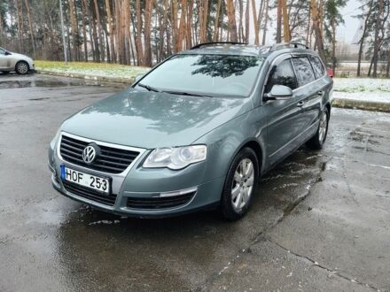 Сірий Фольксваген Пассат Варіант, об'ємом двигуна 2 л та пробігом 288 тис. км за 2100 $, фото 1 на Automoto.ua