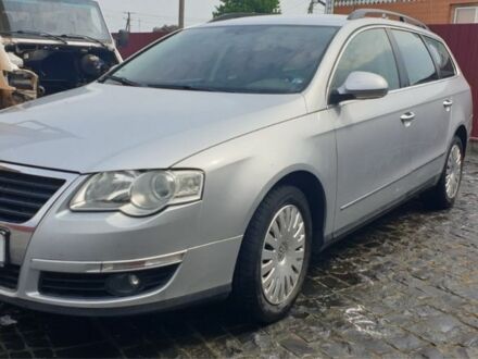 Серый Фольксваген Пассат Вариант, объемом двигателя 1.9 л и пробегом 300 тыс. км за 6900 $, фото 1 на Automoto.ua