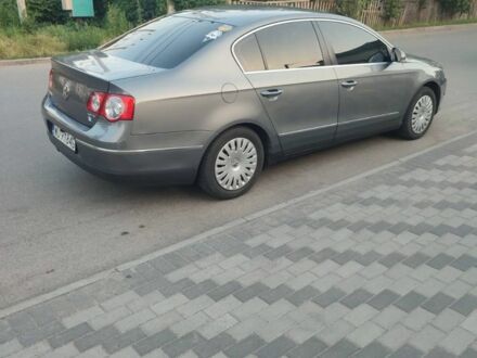 Серый Фольксваген Пассат Вариант, объемом двигателя 2 л и пробегом 280 тыс. км за 4000 $, фото 1 на Automoto.ua