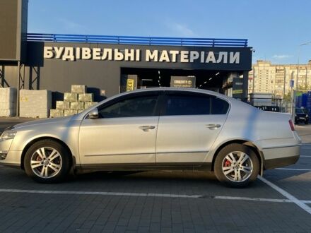 Фольксваген Пассат Вариант 2007 в Первомайск на Automoto.ua Серый Фольксваген Пассат Вариант, объемом двигателя 2 л и пробегом 256 тыс. км за 5500 $, фото 1 на Automoto.ua