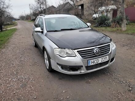 Сірий Фольксваген Пассат Варіант, об'ємом двигуна 2 л та пробігом 350 тис. км за 1800 $, фото 1 на Automoto.ua