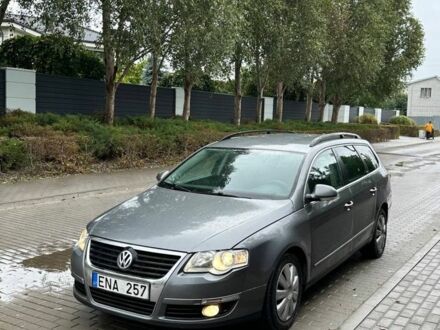 Фольксваген Пассат Вариант 2009 в Белой Церкве на Automoto.ua Серый Фольксваген Пассат Вариант, объемом двигателя 2 л и пробегом 300 тыс. км за 2299 $, фото 1 на Automoto.ua