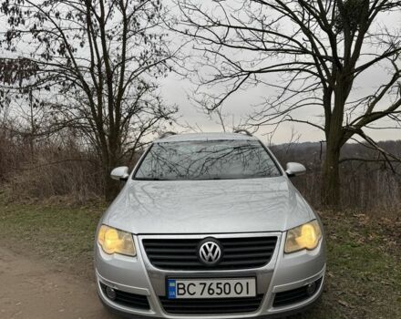 Серый Фольксваген Пассат Вариант, объемом двигателя 1.6 л и пробегом 224 тыс. км за 7200 $, фото 1 на Automoto.ua