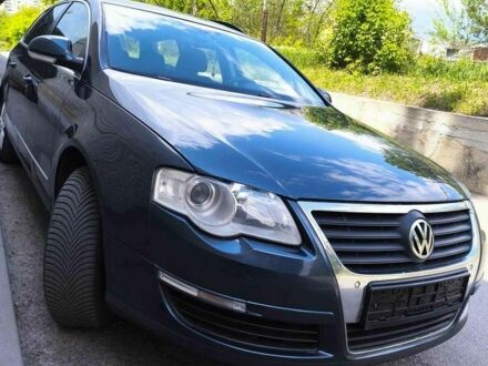 Фольксваген Пассат Варіант 2009 у Харкові на Automoto.ua Сірий Фольксваген Пассат Варіант, об'ємом двигуна 2 л та пробігом 190 тис. км за 6999 $, фото 1 на Automoto.ua