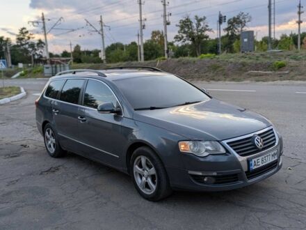 Фольксваген Пассат Варіант 2009 у Краматорске на Automoto.ua Сірий Фольксваген Пассат Варіант, об'ємом двигуна 2 л та пробігом 262 тис. км за 7999 $, фото 1 на Automoto.ua