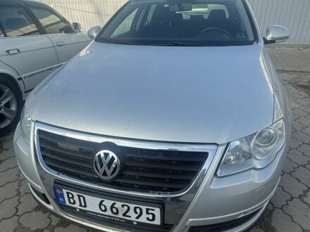 Серый Фольксваген Пассат Вариант, объемом двигателя 1.6 л и пробегом 300 тыс. км за 2999 $, фото 1 на Automoto.ua