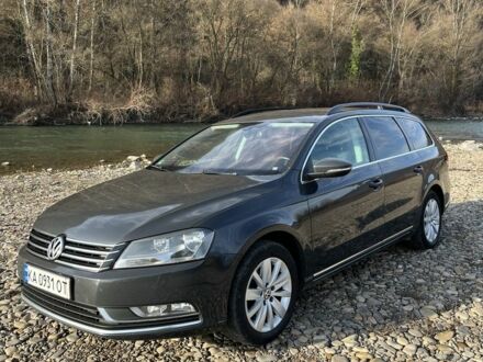 Серый Фольксваген Пассат Вариант, объемом двигателя 1.6 л и пробегом 337 тыс. км за 9500 $, фото 1 на Automoto.ua