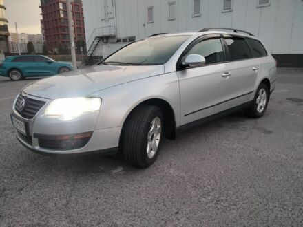 Серый Фольксваген Пассат Вариант, объемом двигателя 2 л и пробегом 242 тыс. км за 7508 $, фото 1 на Automoto.ua