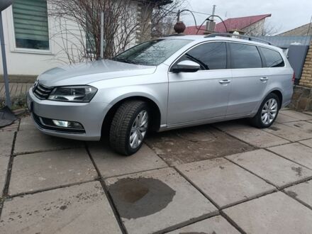 Серый Фольксваген Пассат Вариант, объемом двигателя 2 л и пробегом 300 тыс. км за 10700 $, фото 1 на Automoto.ua