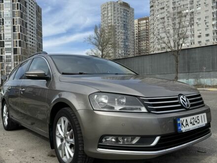 Фольксваген Пассат Варіант 2012 у Києві на Automoto.ua Сірий Фольксваген Пассат Варіант, об'ємом двигуна 1.8 л та пробігом 173 тис. км за 9500 $, фото 1 на Automoto.ua