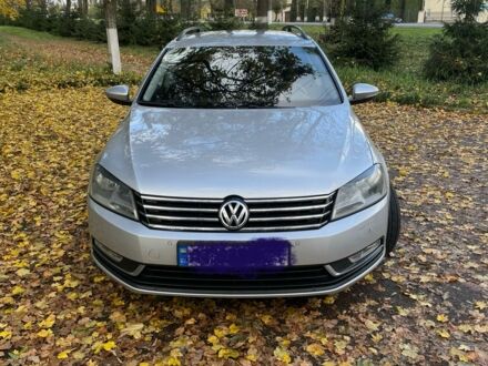 Фольксваген Пассат Вариант 2012 в Рогатине на Automoto.ua Серый Фольксваген Пассат Вариант, объемом двигателя 2 л и пробегом 260 тыс. км за 10200 $, фото 1 на Automoto.ua