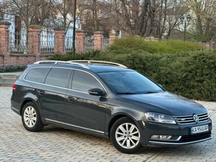 Фольксваген Пассат Вариант 2012 в Киеве на Automoto.ua Серый Фольксваген Пассат Вариант, объемом двигателя 2 л и пробегом 253 тыс. км за 12478 $, фото 1 на Automoto.ua