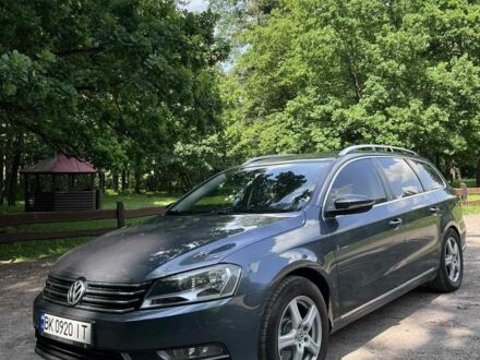 Фольксваген Пассат Вариант 2012 в Ровно на Automoto.ua Серый Фольксваген Пассат Вариант, объемом двигателя 2 л и пробегом 250 тыс. км за 8650 $, фото 1 на Automoto.ua
