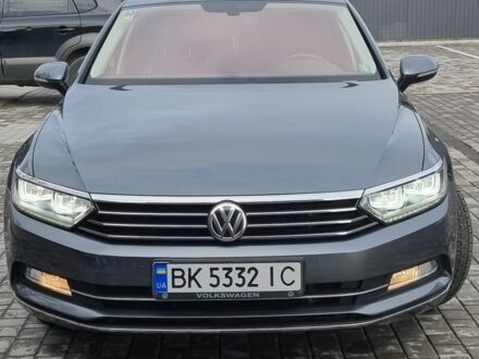 Фольксваген Пассат Варіант 2014 у Рівному на Automoto.ua Сірий Фольксваген Пассат Варіант, об'ємом двигуна 1.6 л та пробігом 230 тис. км за 13300 $, фото 1 на Automoto.ua