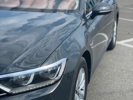 Фольксваген Пассат Вариант 2015 в Одессе на Automoto.ua Серый Фольксваген Пассат Вариант, объемом двигателя 2 л и пробегом 266 тыс. км за 15500 $, фото 1 на Automoto.ua