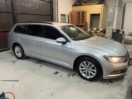 Фольксваген Пассат Вариант 2015 в Яворове на Automoto.ua Серый Фольксваген Пассат Вариант, объемом двигателя 2 л и пробегом 280 тыс. км за 12700 $, фото 1 на Automoto.ua