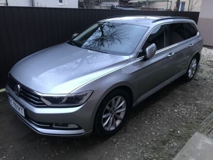 Фольксваген Пассат Вариант 2017 в Ивано-Франковске на Automoto.ua Серый Фольксваген Пассат Вариант, объемом двигателя 1.6 л и пробегом 300 тыс. км за 14000 $, фото 1 на Automoto.ua