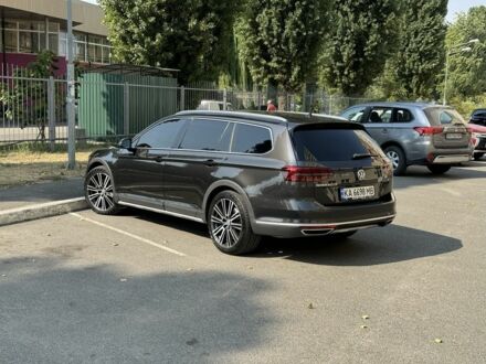 Фольксваген Пассат Вариант 2018 в Борисполе на Automoto.ua Серый Фольксваген Пассат Вариант, объемом двигателя 2 л и пробегом 240 тыс. км за 22900 $, фото 1 на Automoto.ua