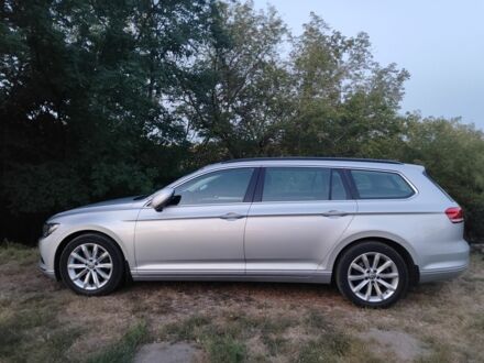 Серый Фольксваген Пассат Вариант, объемом двигателя 2 л и пробегом 230 тыс. км за 17200 $, фото 1 на Automoto.ua